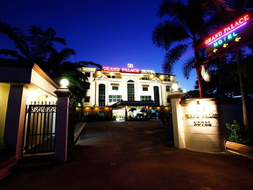 Grand Palace Hotel Yangon Ngoại thất bức ảnh