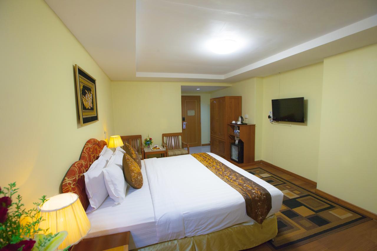 Grand Palace Hotel Yangon Ngoại thất bức ảnh