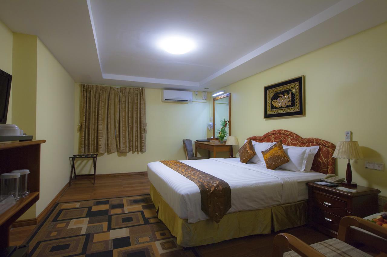 Grand Palace Hotel Yangon Ngoại thất bức ảnh
