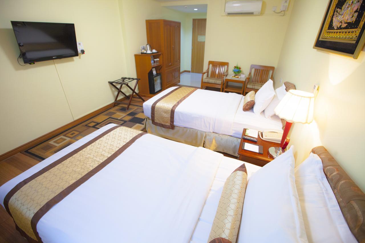 Grand Palace Hotel Yangon Ngoại thất bức ảnh
